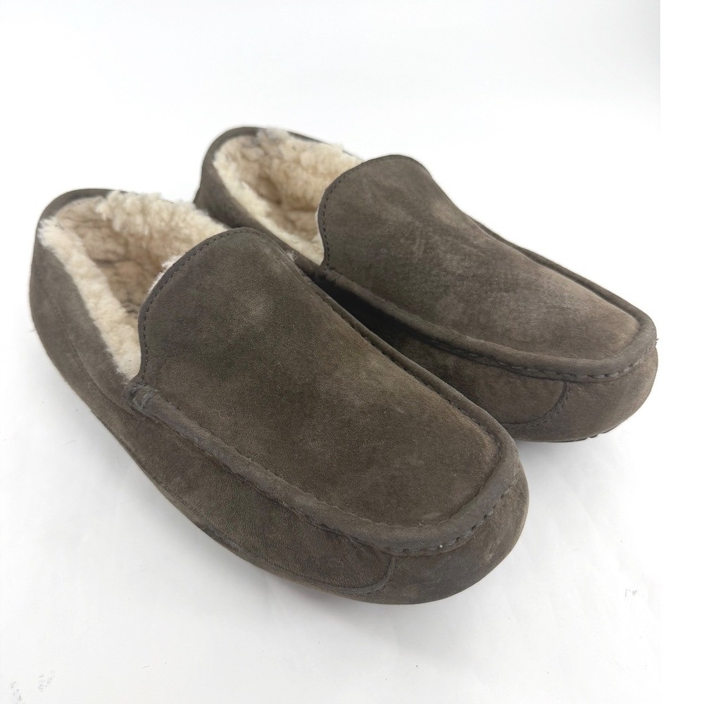 UGG Ascot Mens 10 Chocolate Brown Suede Sheepskin Lined Slippers 5775 Loafers